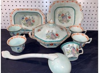 Collection ANTIQUE ADAMS CALYX WARE - Covered Bowl, Serving Pcs. Etc.