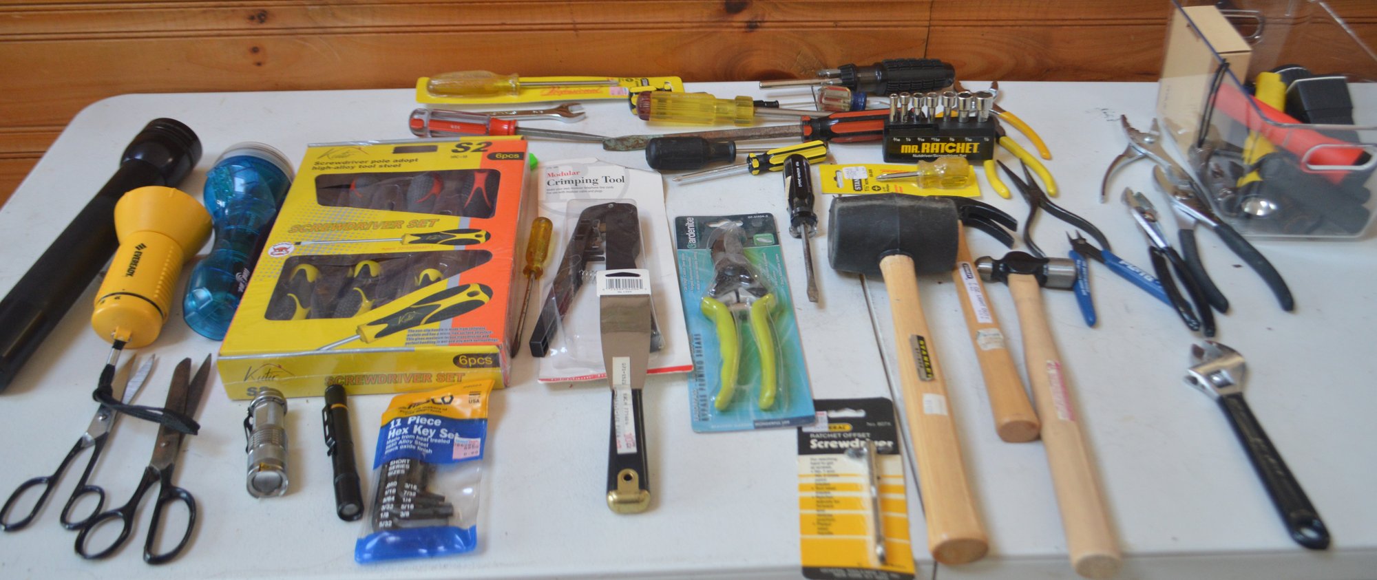 Assorted Lot Of Very Handy Tools #9824 | Auctionninja.com