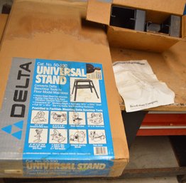 Universal Stands Buck Stand