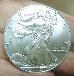 1 Troy Oz Fine Silver, Am. Silver Eagle Dollar Coin Dated 2015 (31.2gr)