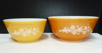 (2) Vintage Pyrex 'Butterfly Gold' Pattern Mixing Bowls #402, 403