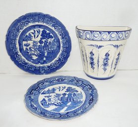 Vintage Willowware Plates &  Wall Planter