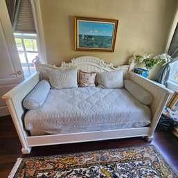 Thomasville White Daybed With Trundle & Mattress, Ornate Headboard Cottage Style 82' X 46'