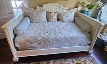Thomasville White Daybed With Trundle & Mattress, Ornate Headboard Cottage Style 82' X 46'
