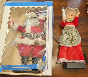 Vintage 1988 Ultra International Christmas Set, Santa & Mrs. Claus Lighted Holiday Figures