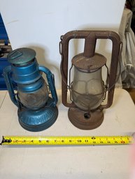 Lot Of 2 Vintage Kerosene Oil Lanterns - Blue Little Wizard & Rustic Metal Glass Lantern