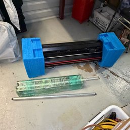 USCutter LP-801 Vinyl Cutter Plotter With Roller Components