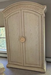 TBeautiful Thomasville Armhomasville Ornate Arched Armoire With Mirrored Doors And 3-Drawer Storage - 80' Tall