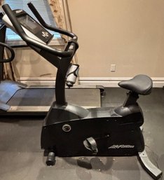 Life Fitness Recumbent Exercise Bike With Digital Display Console