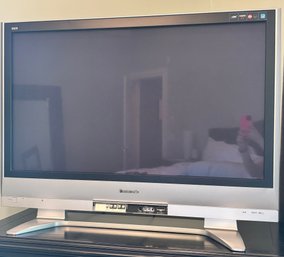 Panasonic VIERA 42 HDTV Plasma Television TH-42PX60U With Integrated Stand