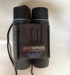 Olympus 10x25 RC II Weatherproof Compact Binoculars, 6.3° Field With Neck Strap
