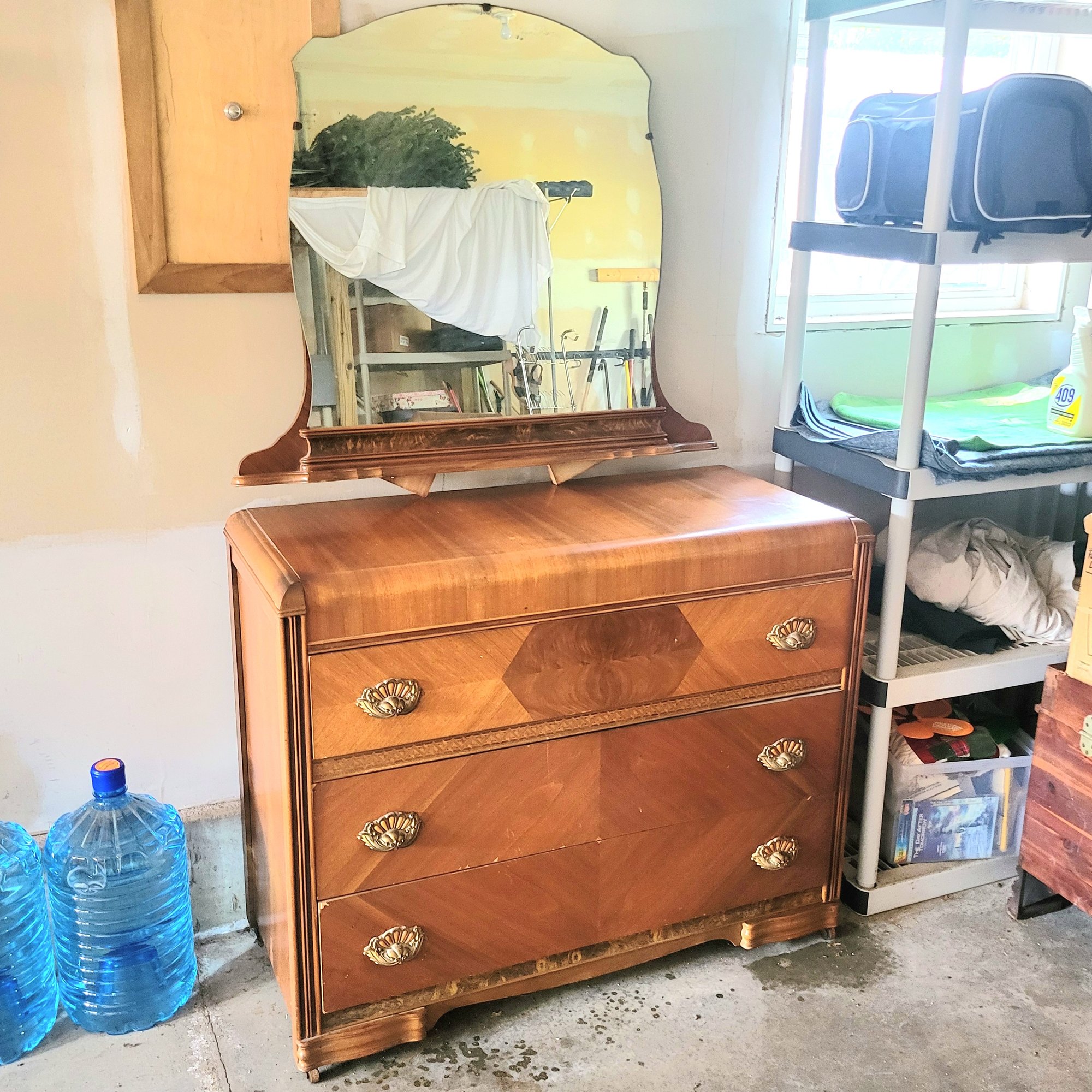 Beautiful Vintage Waterfall Dresser With Mirror *PICK UP OF THIS ITEM WILL BE IN NASHUA NH #62822 | Auctionninja.com Beautiful Vintage Waterfall Dresser With Mirror *PICK UP OF THIS ITEM WILL BE IN NASHUA NH #62822 | Auctionninja.com