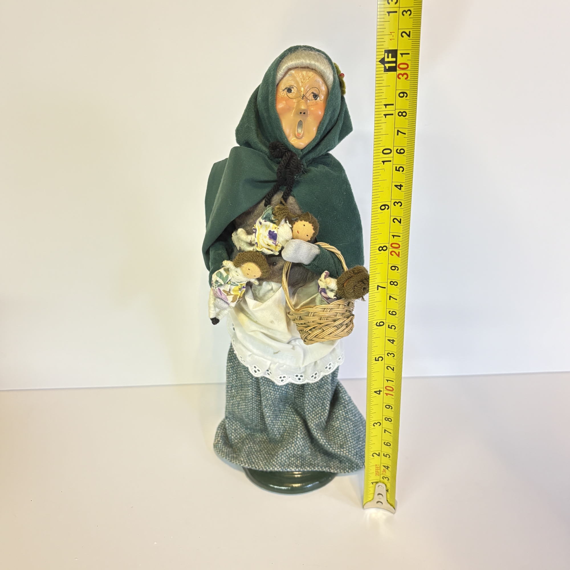 Vintage 1995 Byers' Choice Carolers 