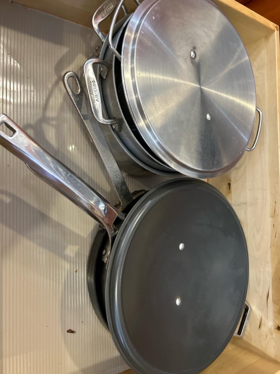Mixed Cookware Lot, Pots And Pans, Count Of 9 (Kitchen) #127593 ...