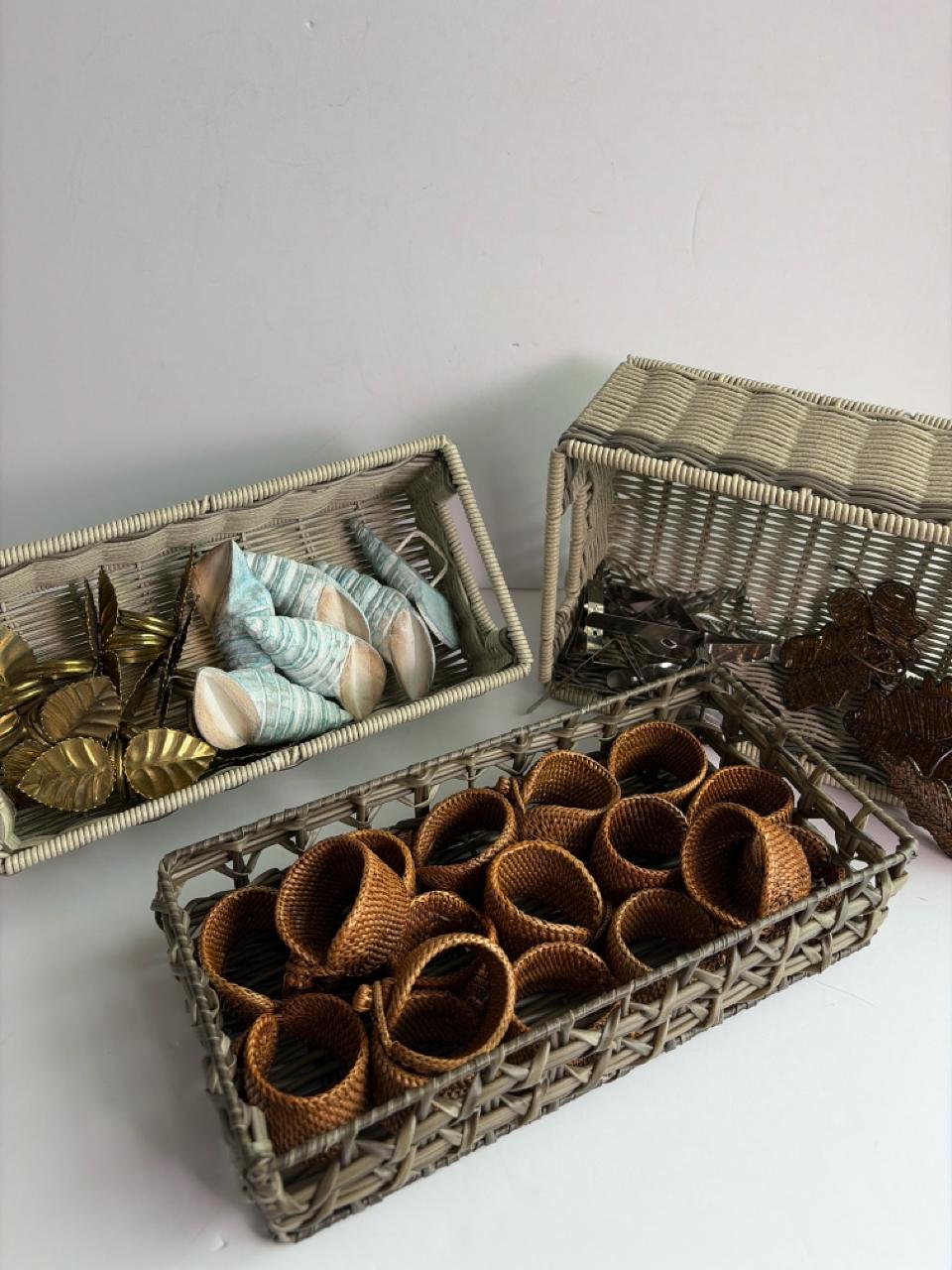 Large Assorted Napkin Rings In Wicker Baskets (LR) #127633 ...