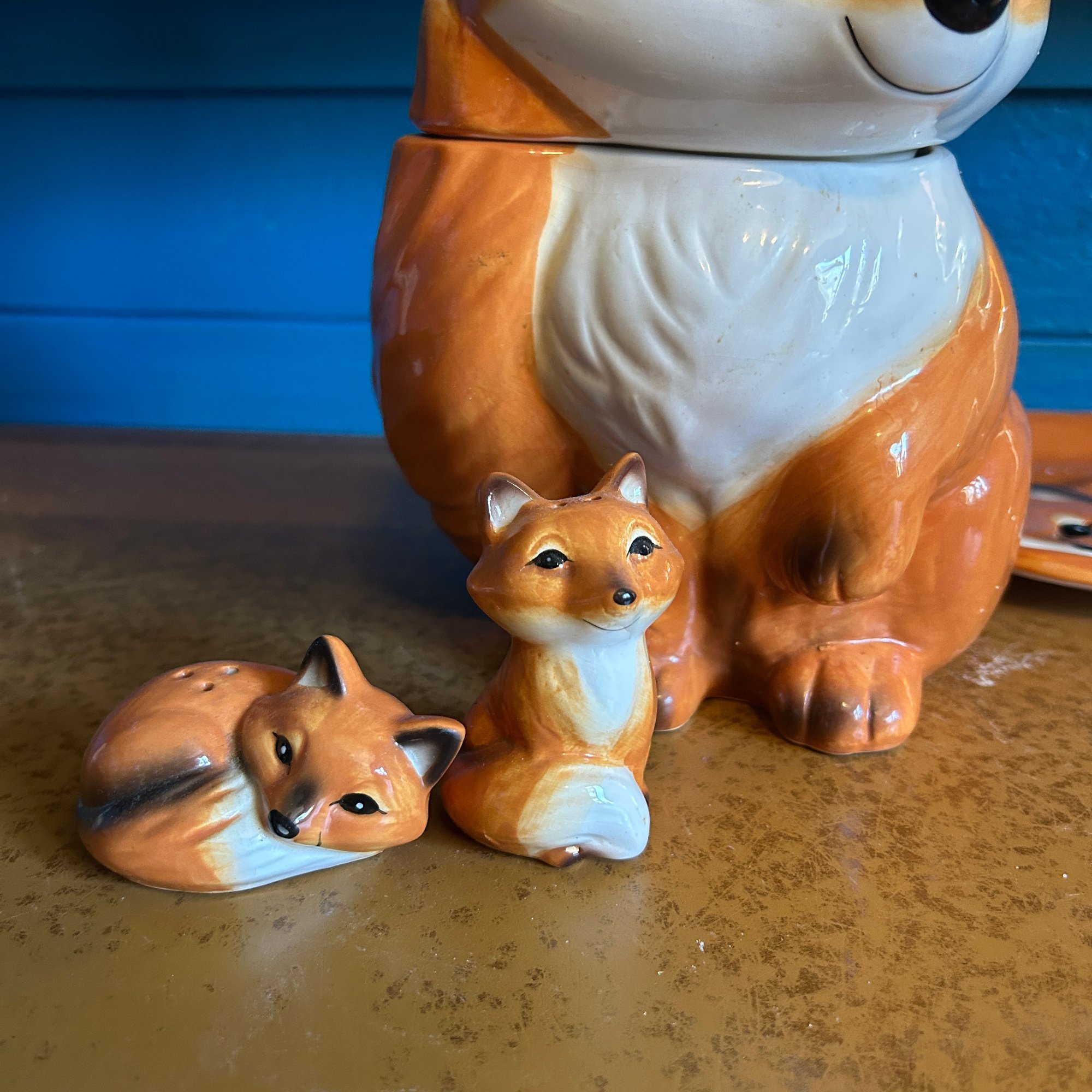 Ceramic Orange Fox Cookie Jar With Salt & Pepper Shakers (kitchen