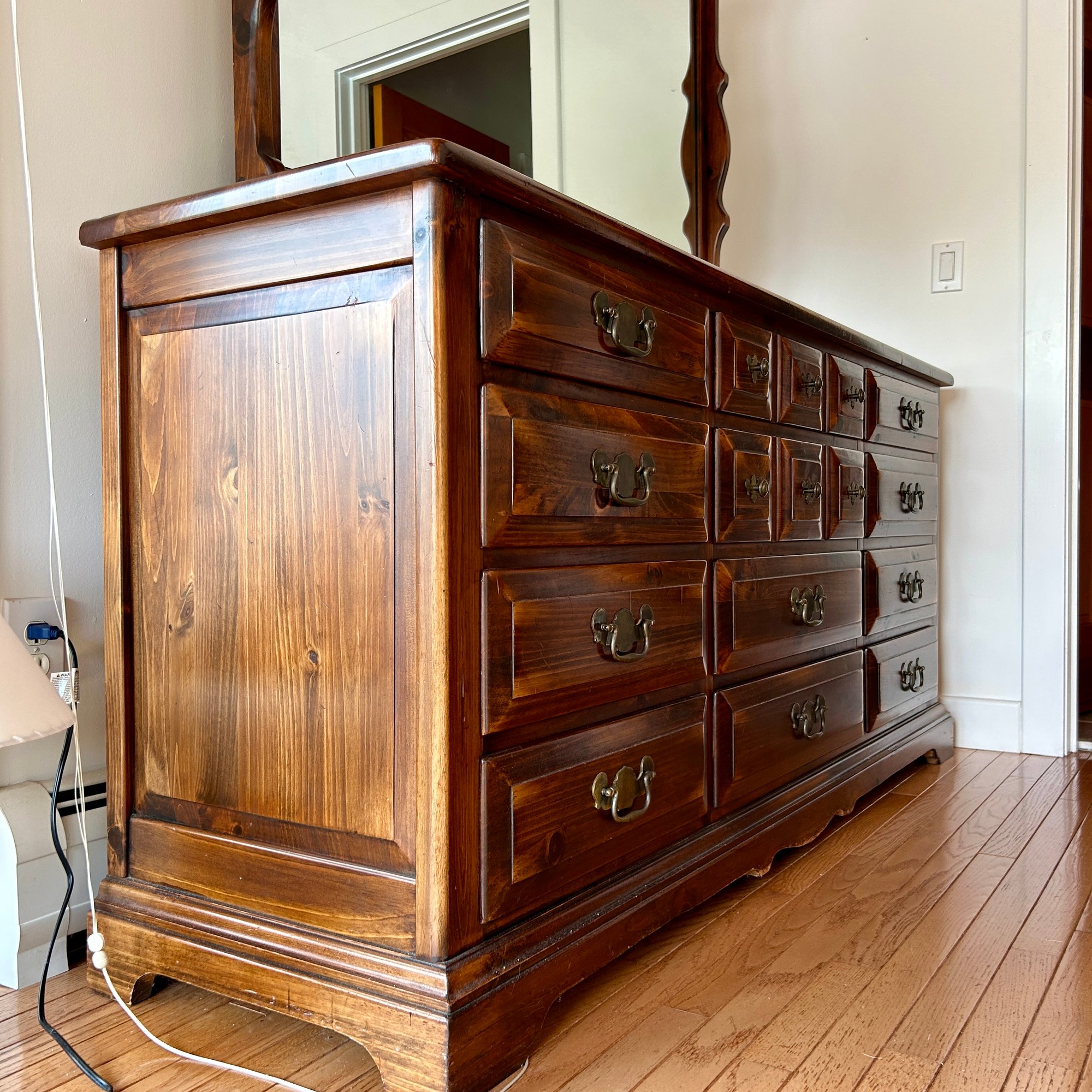 Gorgeous Vintage Wooden Bureau Dresser With Mirror, Settler's Pine White  Pine By Link Taylor - See Notes (MB) #39684 | Auctionninja.com