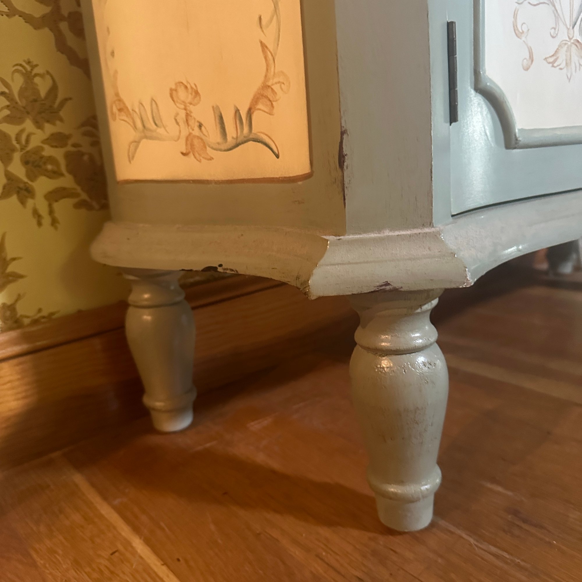 Small Light Blue With Florals Painted (Office) 70945