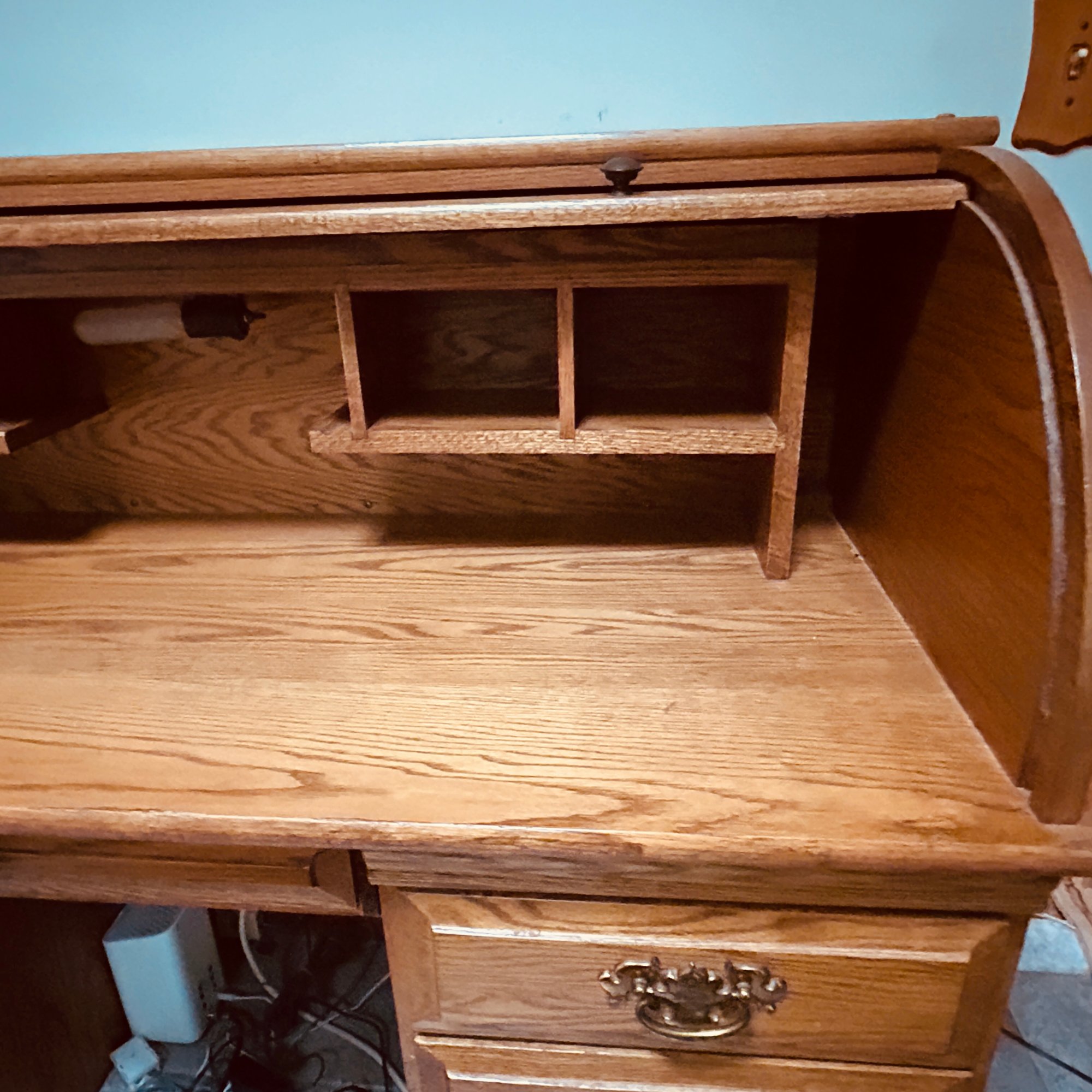 Rolltop Desk With Light & Chair On Castorsrolltop Stuck In Up Position (Den) 69863