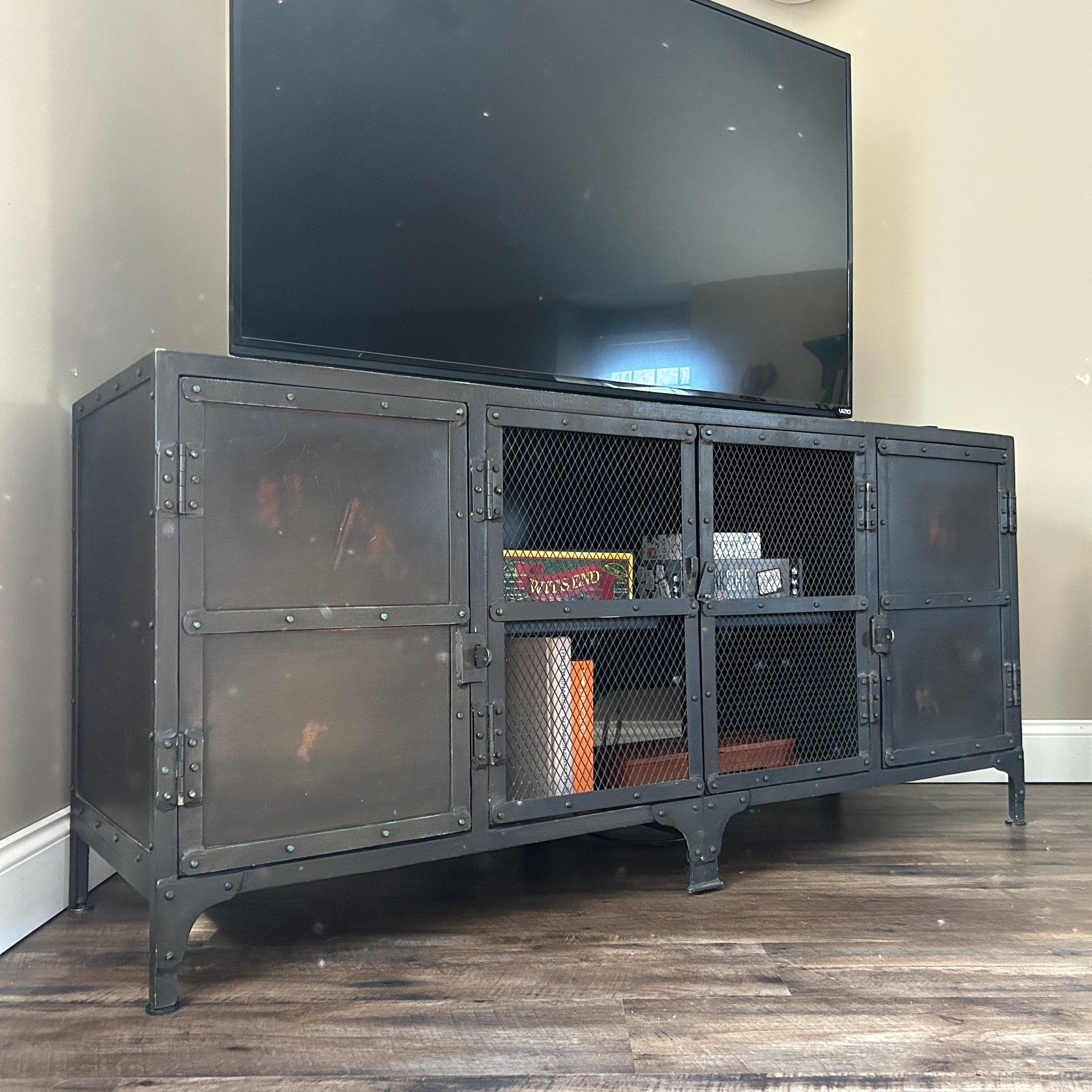 Homestead Entertainment Console, image size:2000x2000
