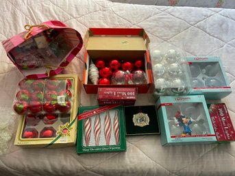 Large Lot Of Christmas Ornaments MIckey, Hobby Lobby, Mini Lights (CloudBR)