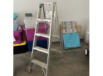 Four-Foot Aluminum Step Ladder With Tool Tray (Garage2)
