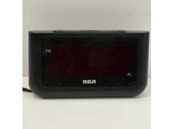 RCA Digital Alarm Clock (BSMT)
