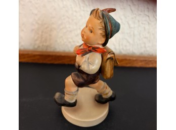 M.I. Hummel 'School Boy' (LR)