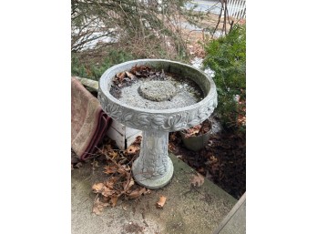 Concrete Pedestal Bird Bath (LR)