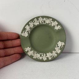 Wedgwood Small Light Green And White Floral Ceramic Ashtray (MR)