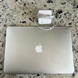 Mac Book Air Laptop, 2015 Model (85868)