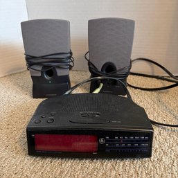 Small Pair Of  Harman Speakers And Am/Fm Music Alarm Clock Radio (Office)