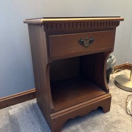 Night Stand With Drawer (BR Right)