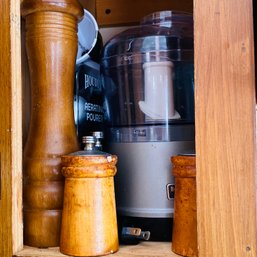 Salt & Pepper Grinder, Houdini Aerating Pourer, Kitchenaid Mixer, Water Bottle (Kitchen Bottom Cab Rt Of Fridg