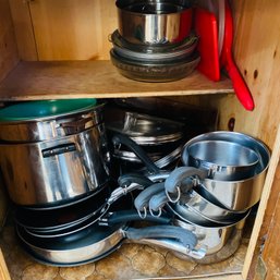 Farberware Pans, Pots & Mixing Bowls With Covers (Kitchen Bottom Cabinet)