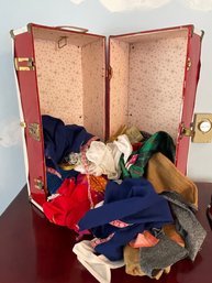 Lot Of 1970's Vintage Doll Clothes For Global Toy Co. Dolls & Red Metal Wardrobe (BlueBR)