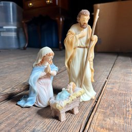 Vintage SERAPHIM CLASSICS Nativity Trio (attic)