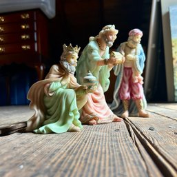 Vintage SERAPHIM CLASSICS Nativity 3 Wise Men (attic)