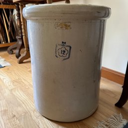 Vintage Blue 12 Clover Leaf Large Crock (Upstairs Hall)