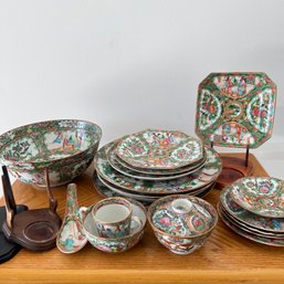 Stunning Vintage Chinese Rose Dish Set (Garage)