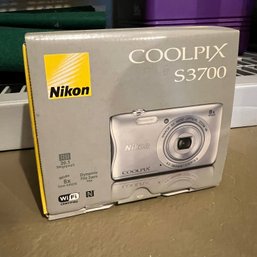 Nikon Coolpix S3700 Digital Camera (Basement)