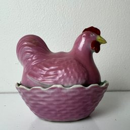 Small Vintage Hen On Nest Pottery Dish (JD)