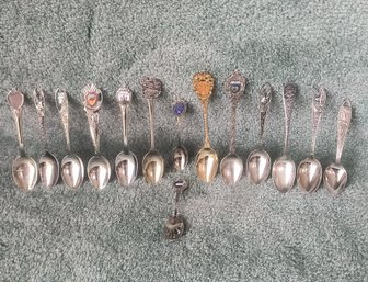 14 United States Souvenir Spoons