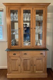 Canadel China Cabinet With Lighted Hutch