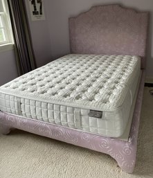 PINK QUEEN SIZE PLATFORM BED WITH KLUFT ROYAL SOVEREIGN LATEX MATTRESS