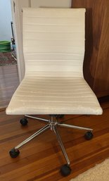 Eames Replica White Ribbed Office Chair With A Chrome-plated Aluminum Base And Casters