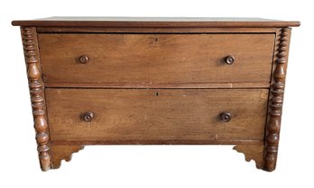 ANTIQUE 2 DRAWER SPINDLED CHEST