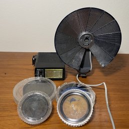 ASSORTED VINTAGE SET OF CAMERA ACCESSORIES