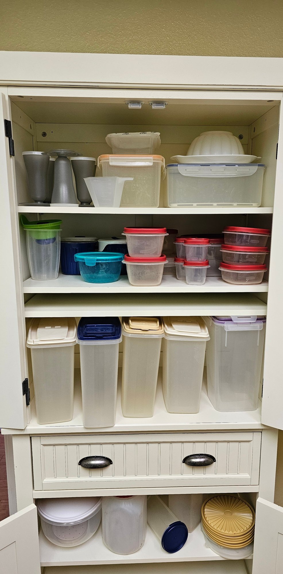 R3 Containers R3 Lot Of Containers #68666 | Auctionninja.com