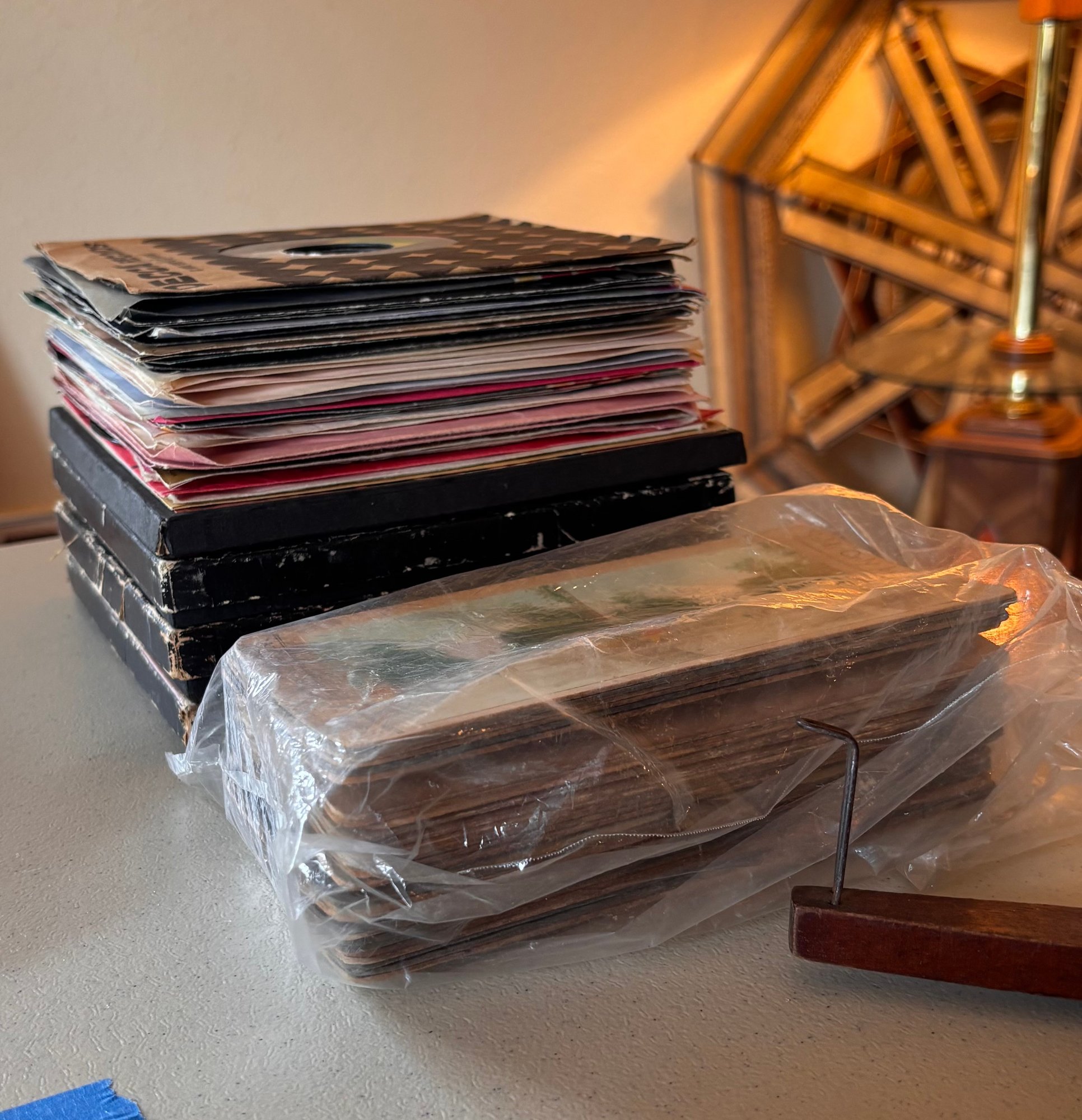 R2 Vintage Entertainment Lot To Include Stereoscope, Stereoscope ...